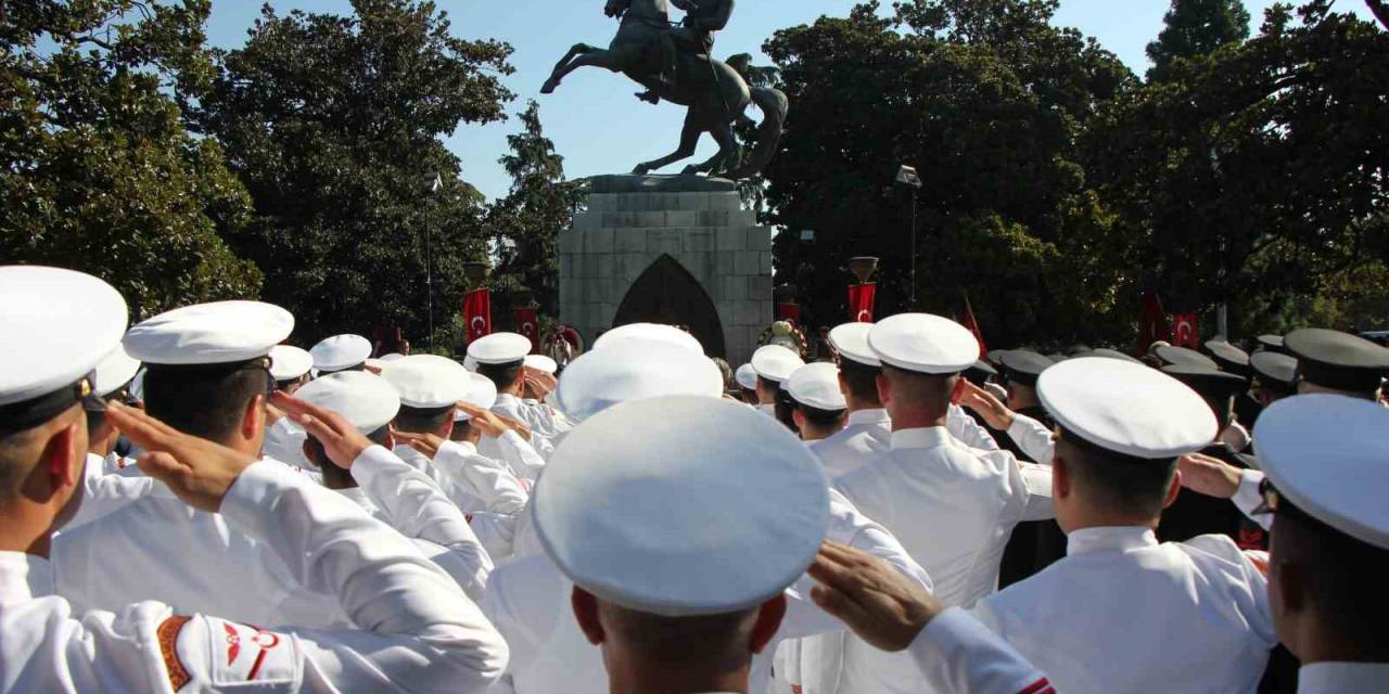 Samsun’da 30 Ağustos Kutlamaları Çelenk Sunumuyla Başladı