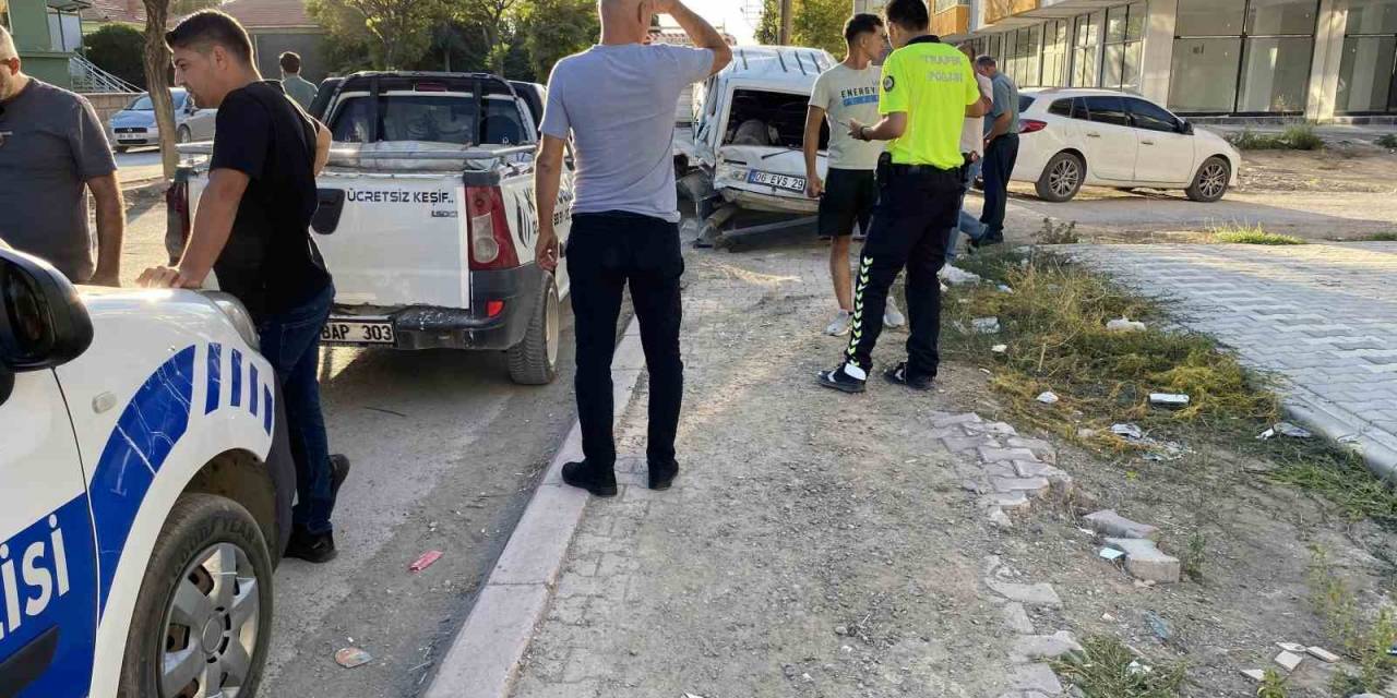 Konya’da İki Ayrı Trafik Kazası: 5 Yaralı