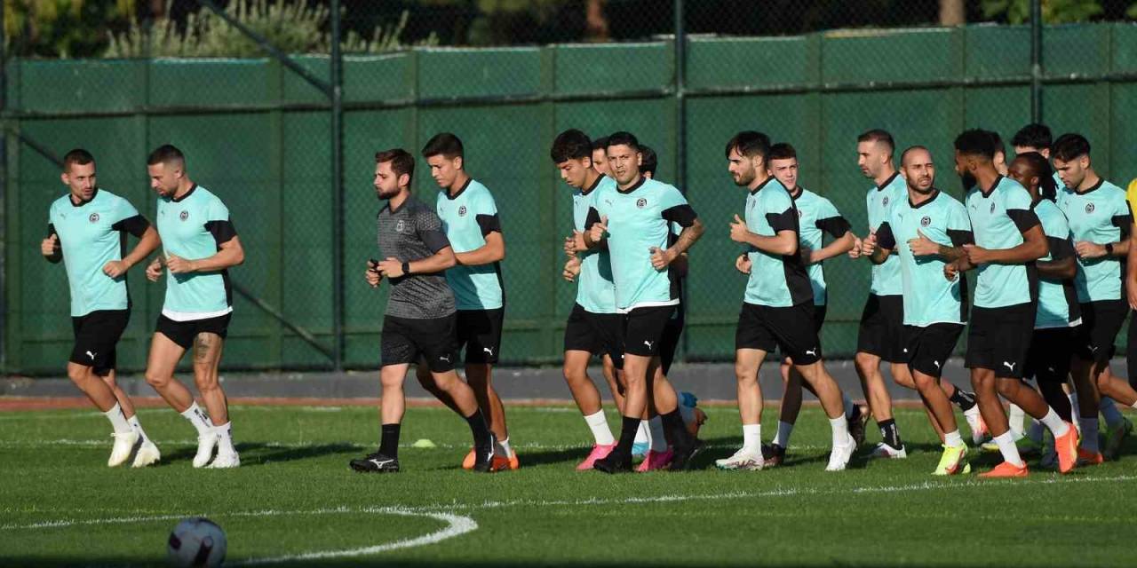 Manisa Fk - Tuzlaspor Karşılaşmasının Saati Ve Stadı Sıcak Havadan Dolayı Değiştirildi