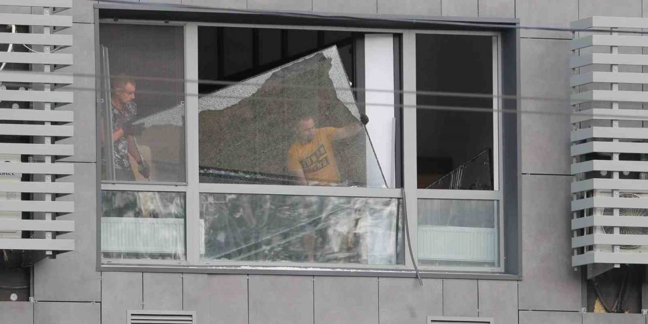 Ukrayna’dan Rus Havalimanına Saldırı: Askeri Uçak Hasar Gördü