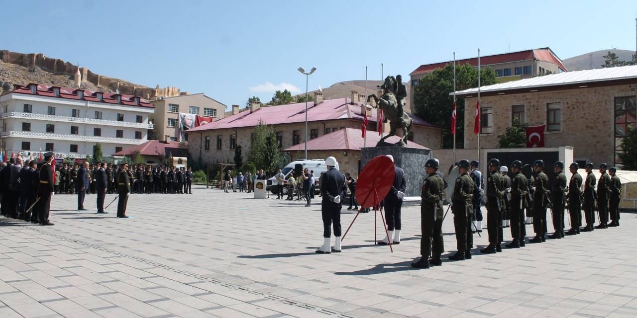 Bayburt’ta Zafer Bayramı Coşkusu