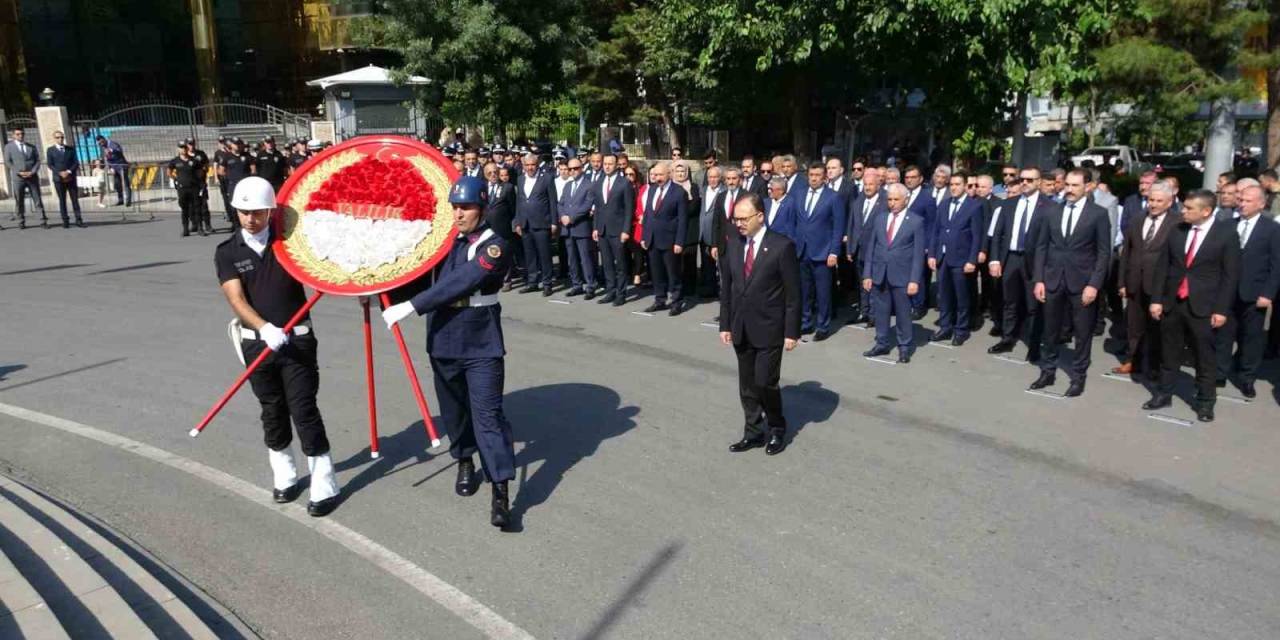 Siirt’te 30 Ağustos Zafer Bayramı Coşkuyla Kutlandı