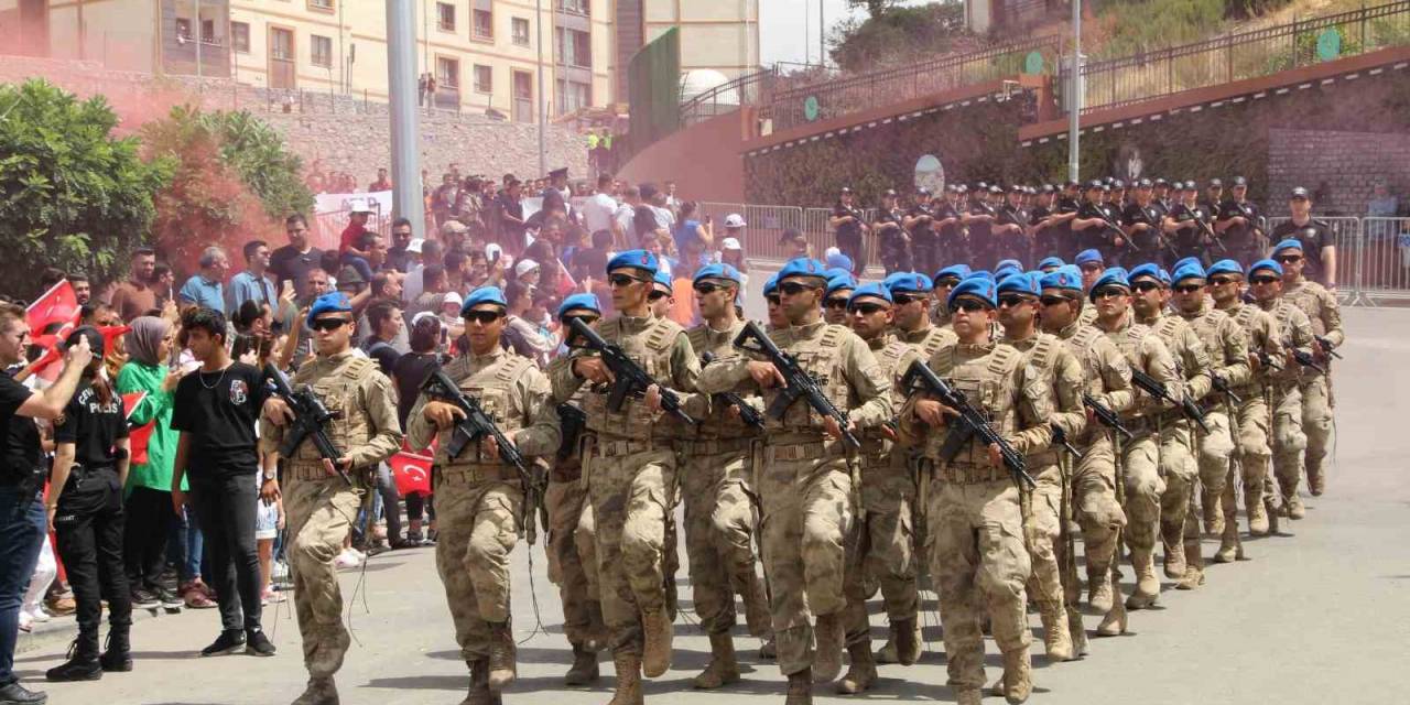 Şırnak’ta 30 Ağustos Zafer Bayramı’nın 101’nci Yıl Dönümü Coşkuyla Kutlandı