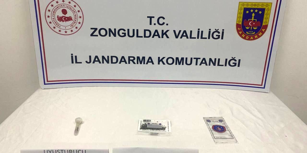 Araç İçinde Uyuşturucu Madde Ele Geçirildi