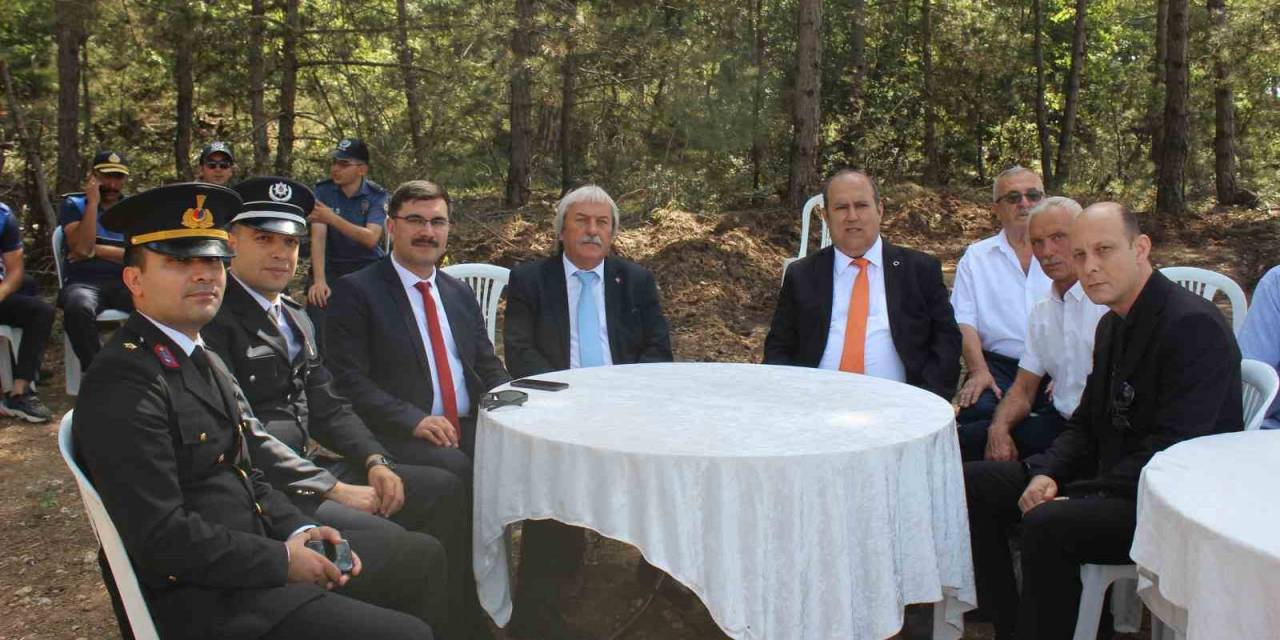 Osmaneli ‘De 30 Ağustos Zafer Bayramı Kutlamaları Çerçevesinde Şehitler İçin Dua Edildi