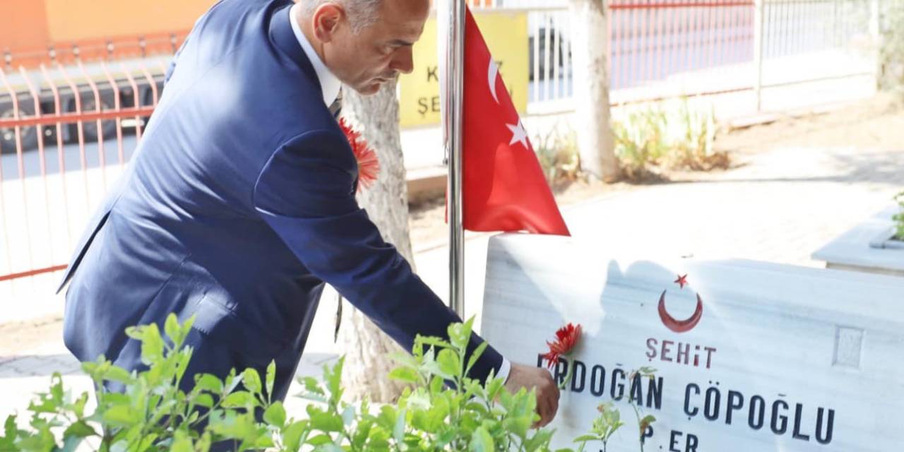 Zafer Bayramında Şehitler Unutulmadı