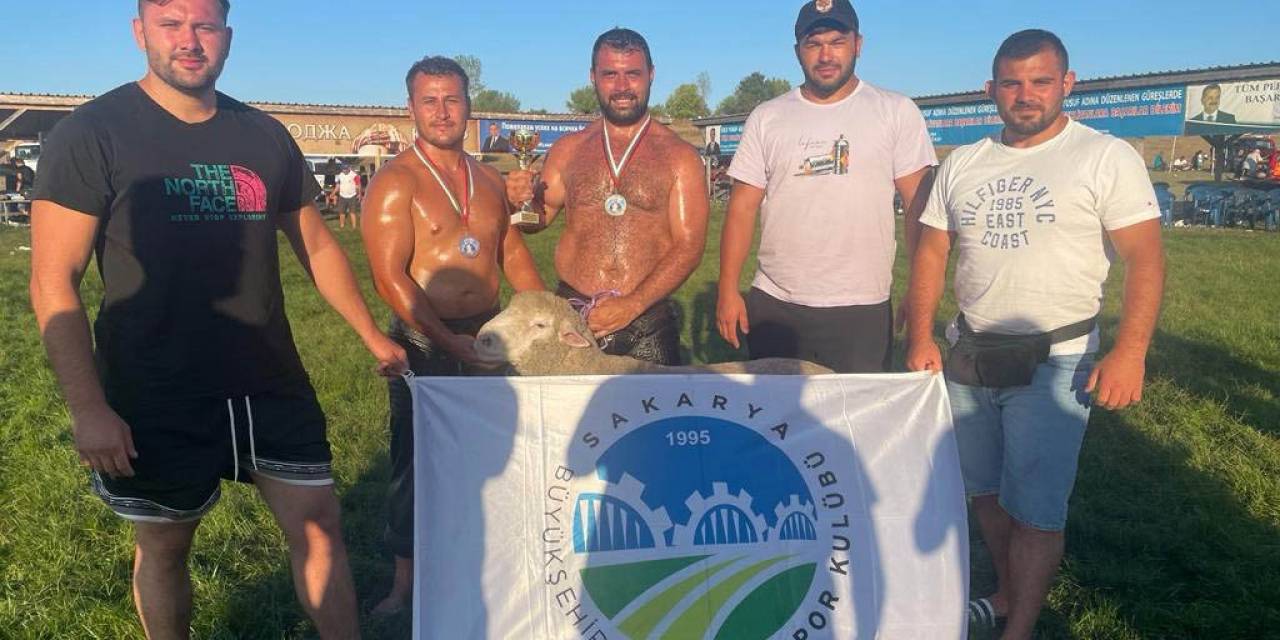 Sakarya Büyükşehir Pehlivanlarından Önemli Başarı