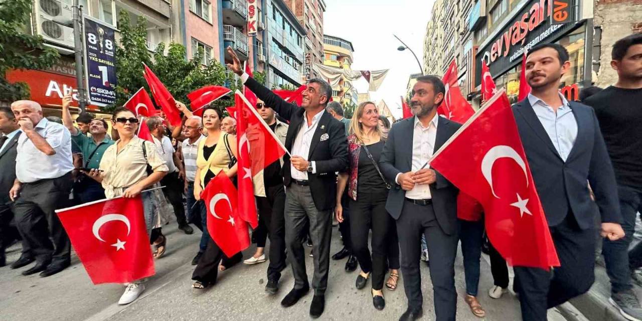 Elazığ’da 30 Ağustos Zafer Bayramı Yürüyüşü