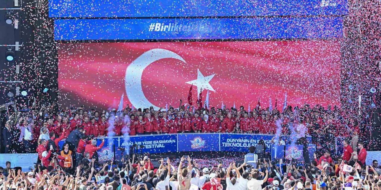 Bakan Göktaş, Bakanlığın Desteklediği Çocuklarla Teknofest’e Katıldı