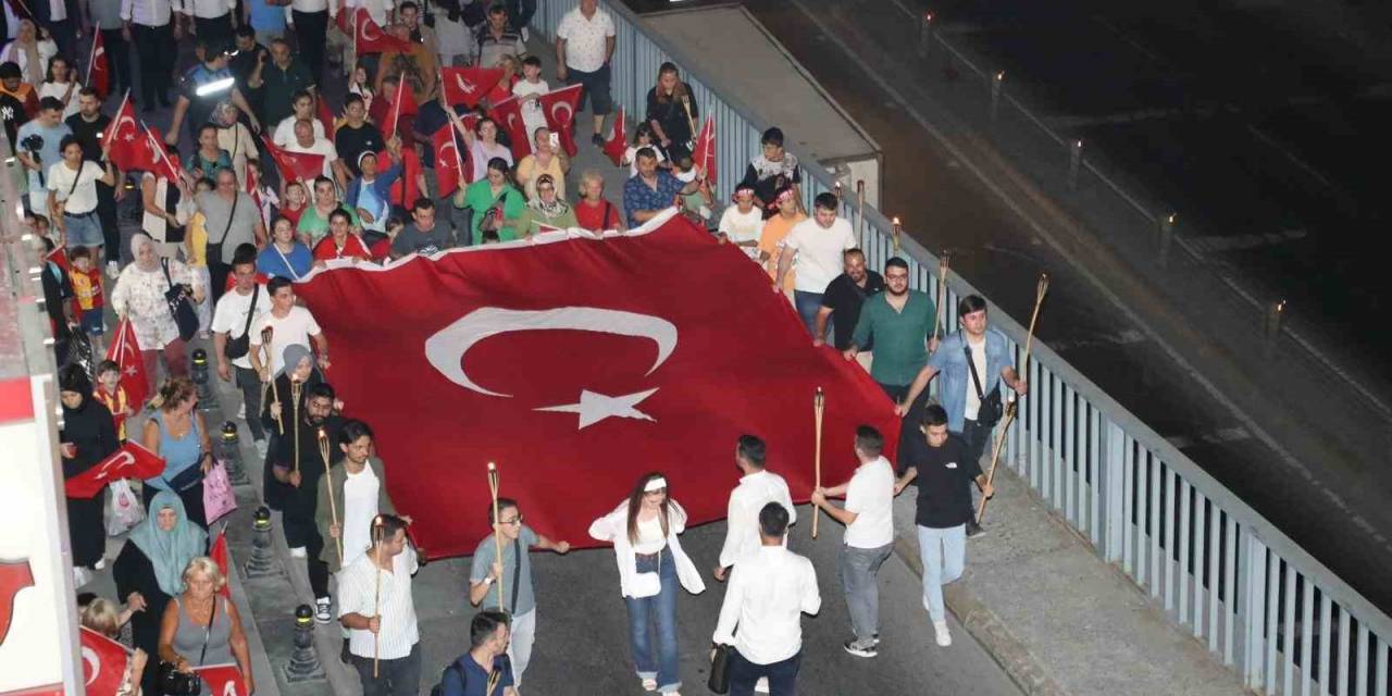 Gaziosmanpaşa’da 30 Ağustos Zafer Bayramı Fener Alayı Ve Konserle Kutlandı