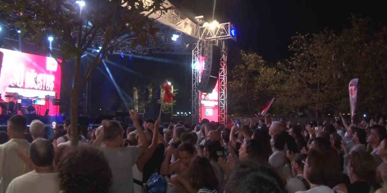 Kadıköy’de Erol Evgin Coşkusu