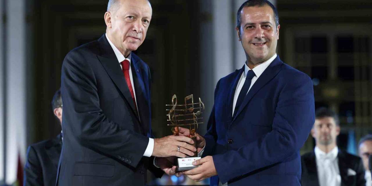 Cumhurbaşkanı Erdoğan: "yıllarca Kendi Zaaflarını Devletin Siyaseti Gibi Sunanların Devri Kapanmıştır”