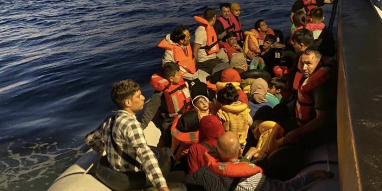 Ezine Açıklarında 39 Kaçak Göçmen Yakalandı