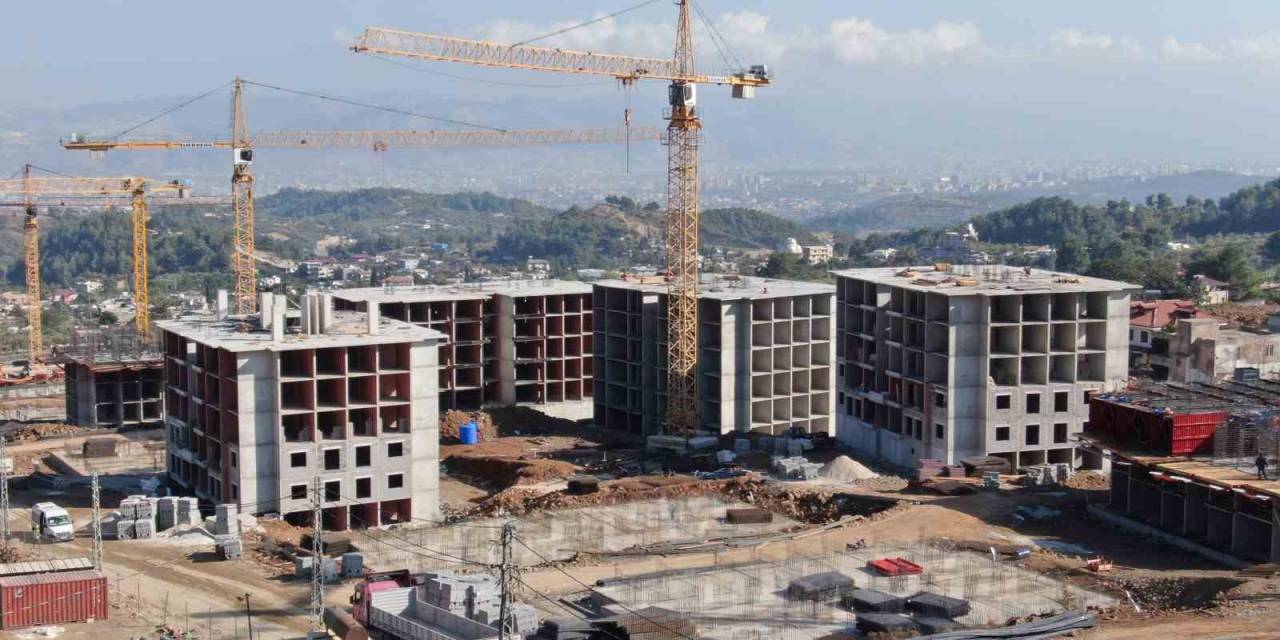Depremzede Vatandaşları Heyecanlandıran Afet Konutları İçin Enkaz Kentin Valisinden Umut Veren Açıklama