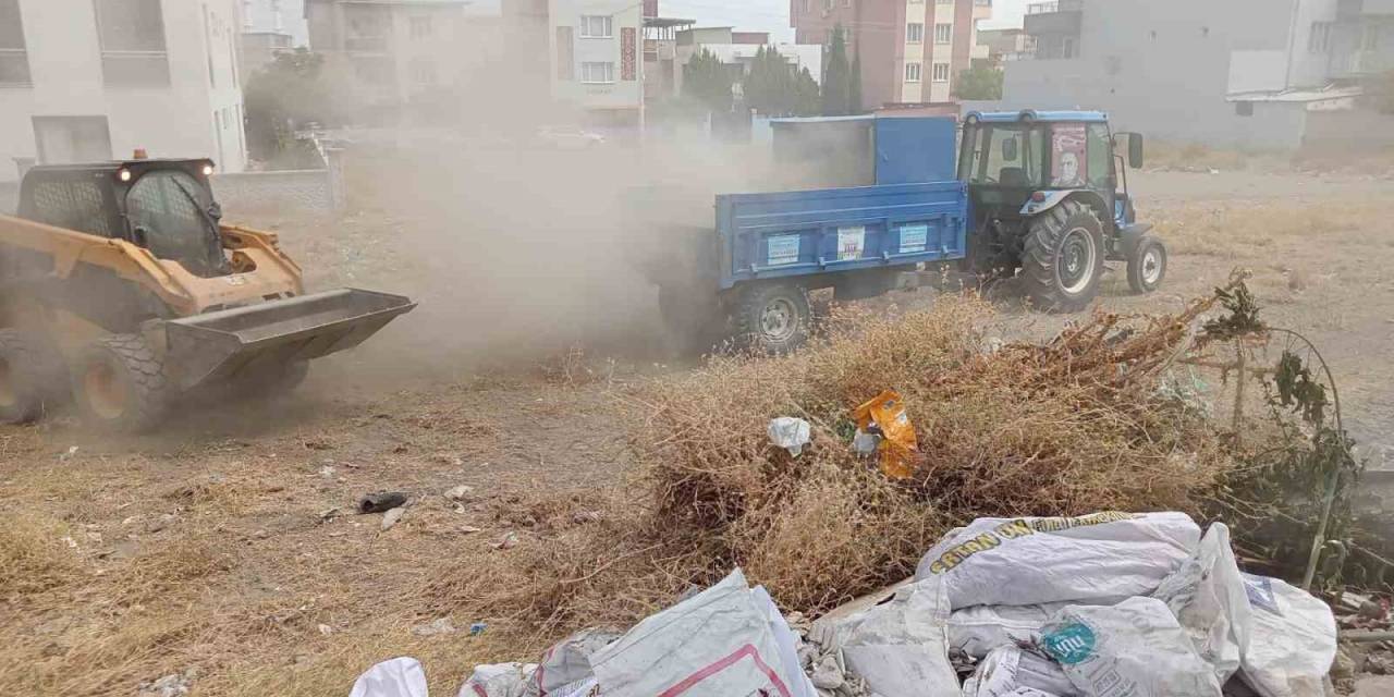 Şehzadeler Belediyesi Kent Merkezinde Detaylı Temizlik Çalışmalarına Başladı
