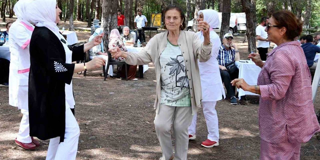 Yıllar Sonra Piknik Yaptılar