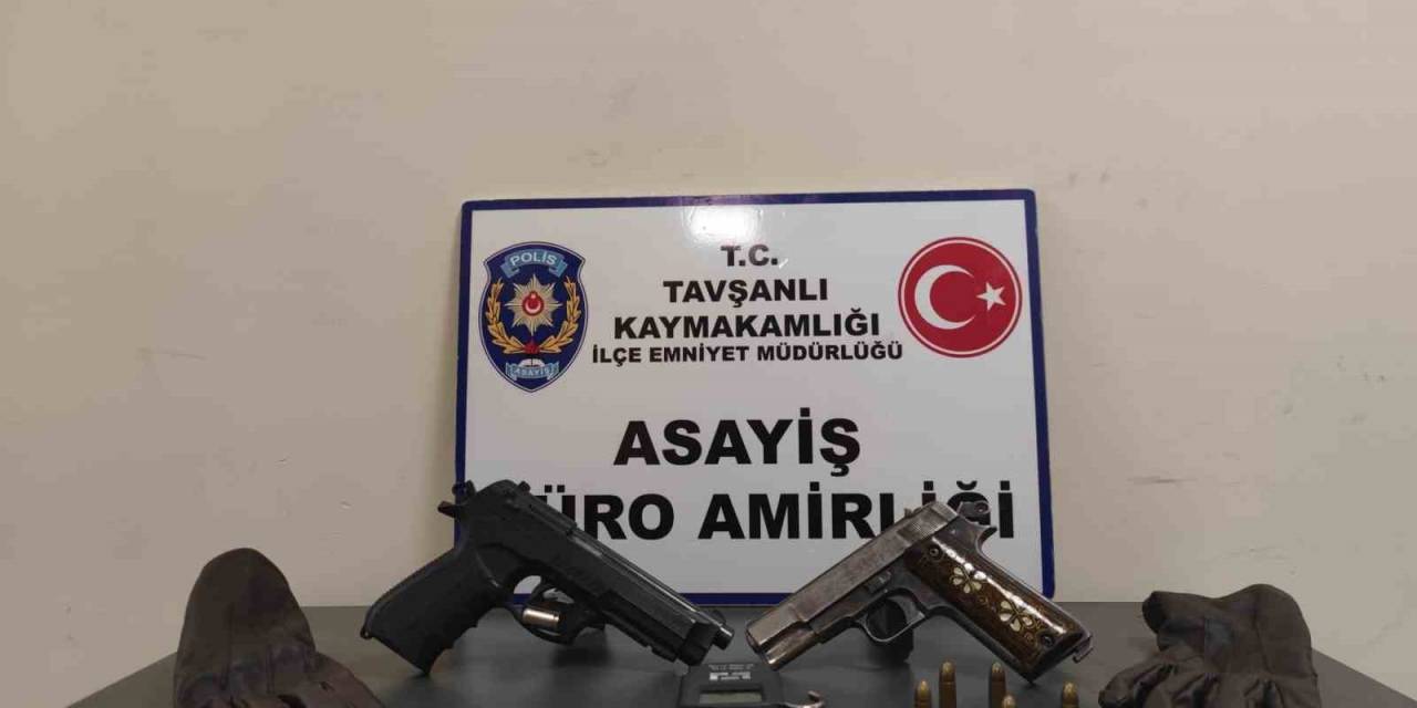 Tavşanlı’da Yakalanan 2 Hırsızlık Şüphelisi Tutuklandı