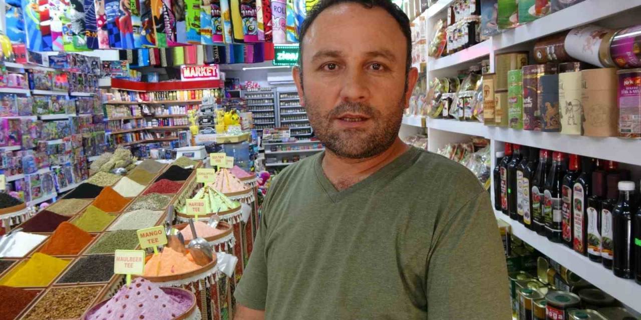 Kapının Önüne Bırakılan Deniz Yatağı Turist Kadın Tarafından Çalındı