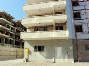 Ev Almak İçin Daire Bakan Çiftin Çocukları Pencereden Düştü