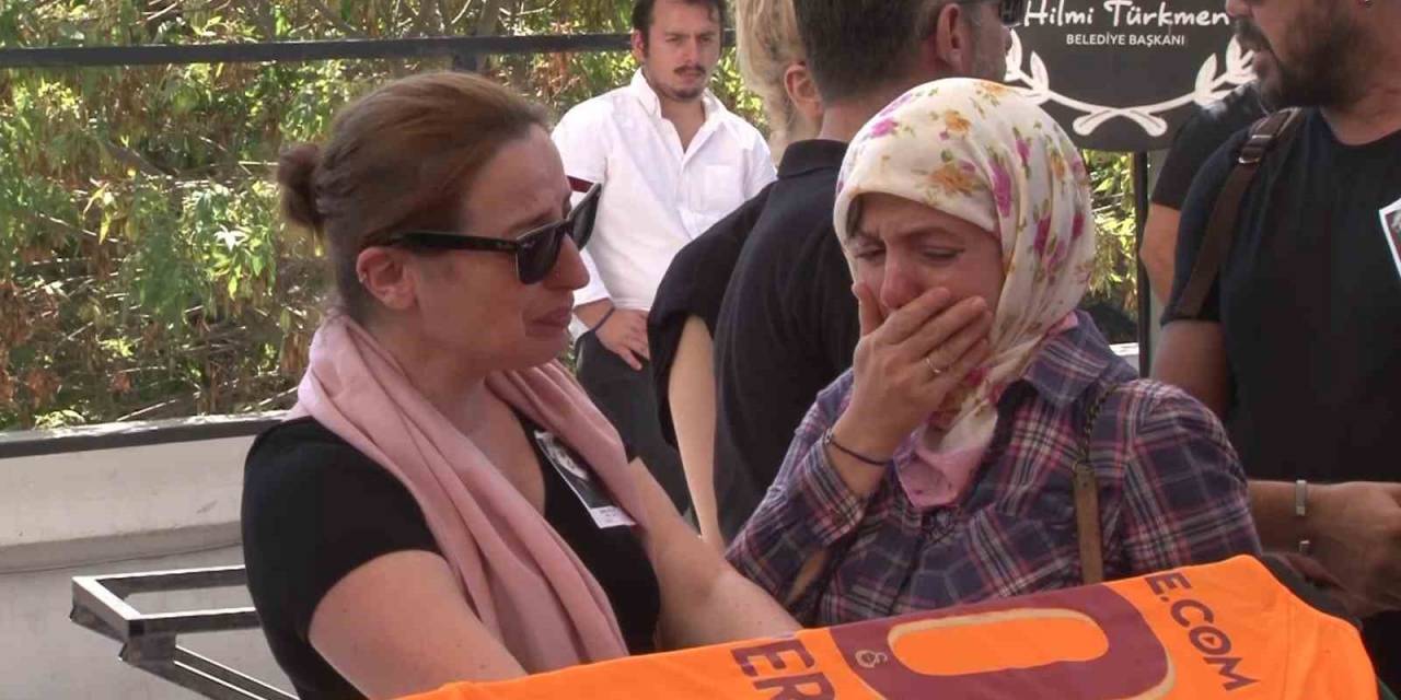 Oyuncu Ünal Silver Son Yolculuğuna Uğurlandı