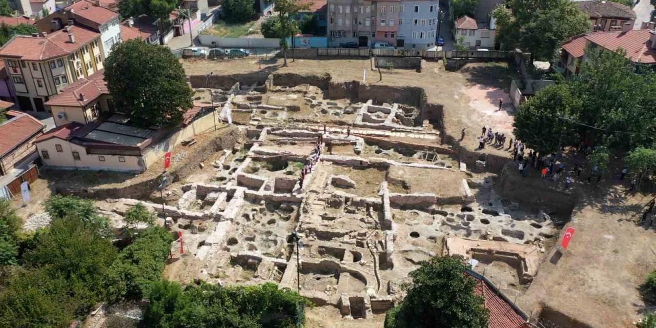 1326 Bursa’sı Hisar’da Ortaya Çıkıyor