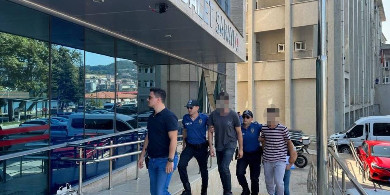 Kendilerini Banka Görevlisi Olarak Tanıtıp 120 Bin Lira Dolandıran 2 Kişi Tutuklandı