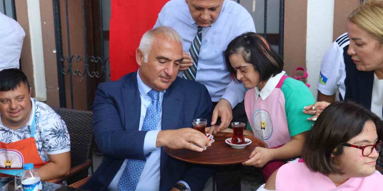 Bakan Ersoy Malatya’da Temaslarda Bulundu