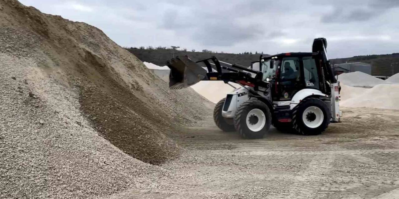 Aldıkları Eğitimle ‘Beko Loader’ Operatörü Olan Yükümlüler Sertifikasını Aldı
