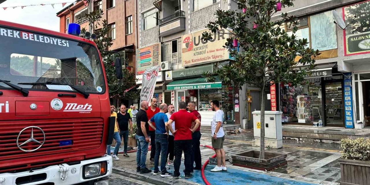 Zonguldak’ta 6 Katlı Binada Yangın Paniği: 1 Yaralı