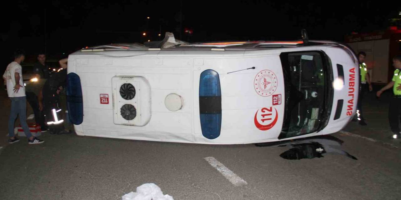 Elazığ’da Ambulans İle Pikap Çarpıştı: 5 Yaralı