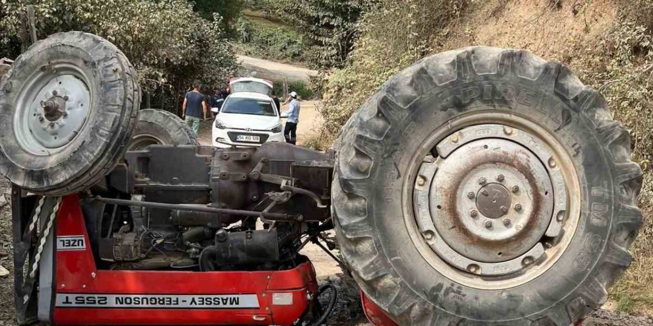 Sakarya’da Traktör Devrildi: 1 Ağır Yaralı