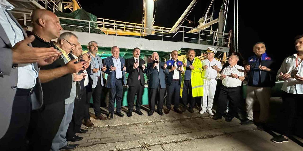 Balıkçılar Dualarla ’vira Bismillah’ Dedi