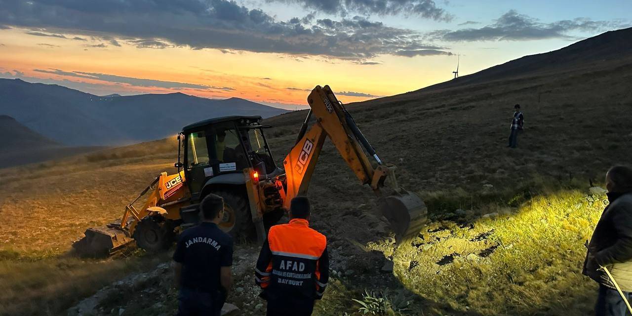 Bayburt’ta Trafik Kazası: 2 Yaralı