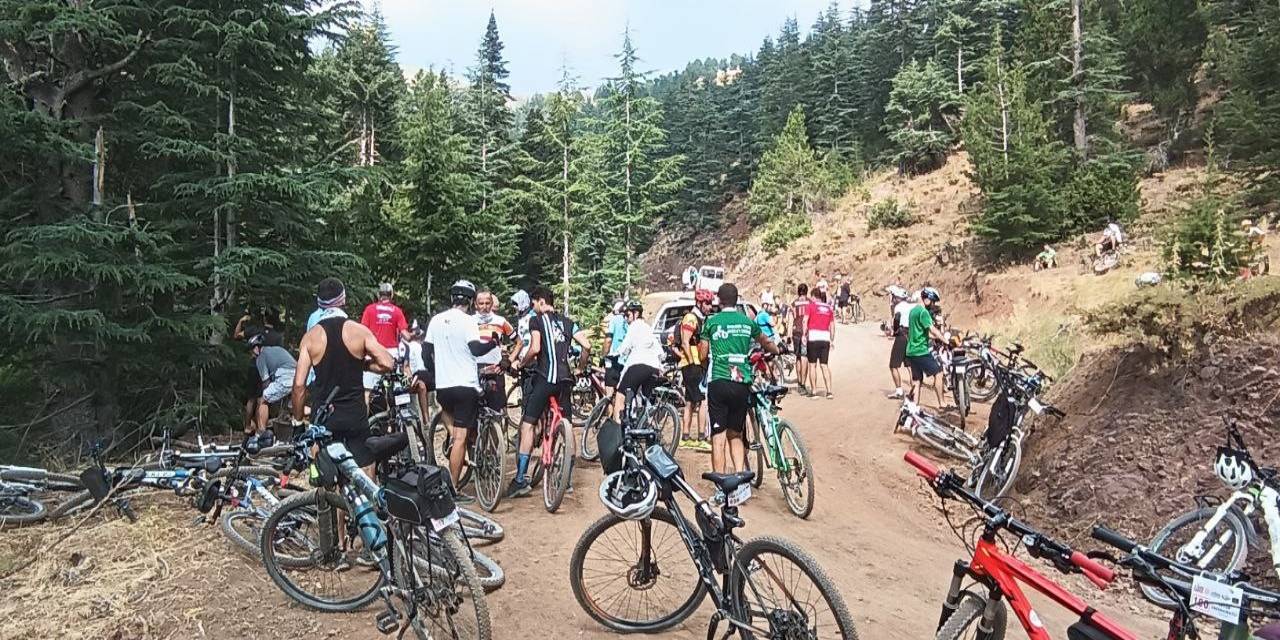 Bisiklet Sporcuları Zirve İçin Yarıştı