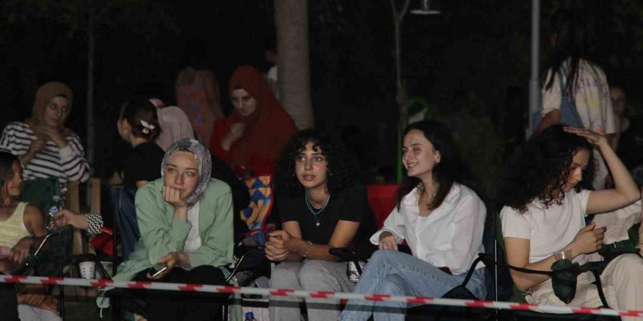 ’yaz Akşamları Konserleri’ Ve ’sinema Günleri’ Büyük İlgi Gördü