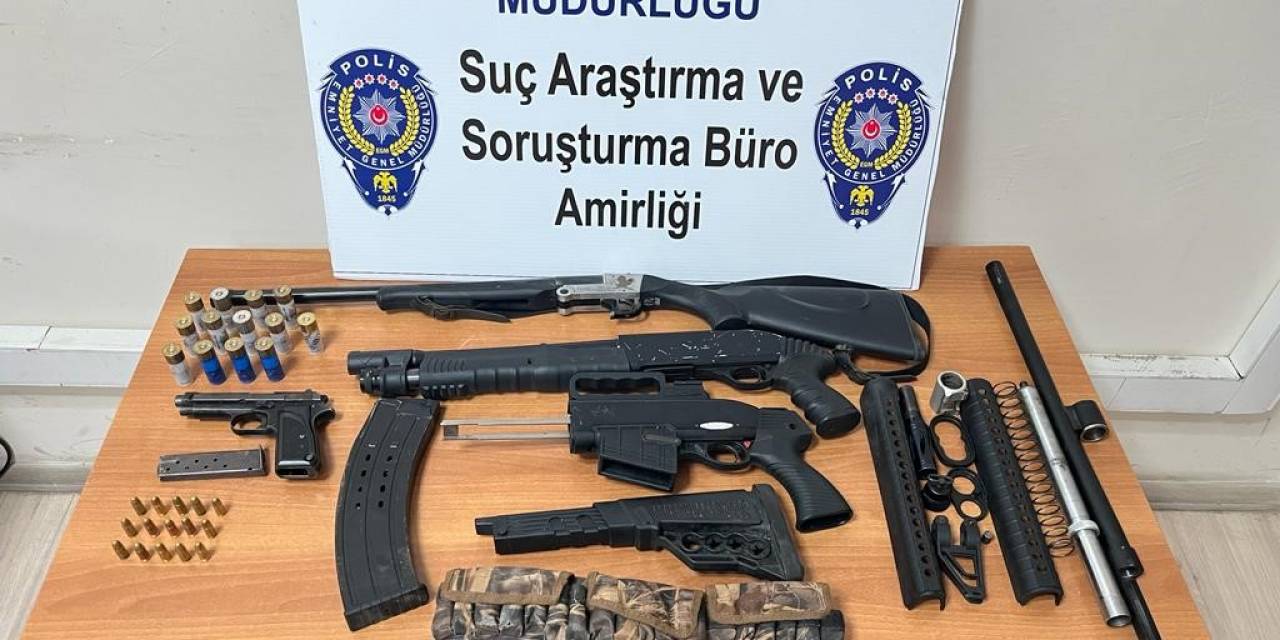 Sarıkamış’ta Çok Sayıda Silah Ve Mühimmat Ele Geçirildi