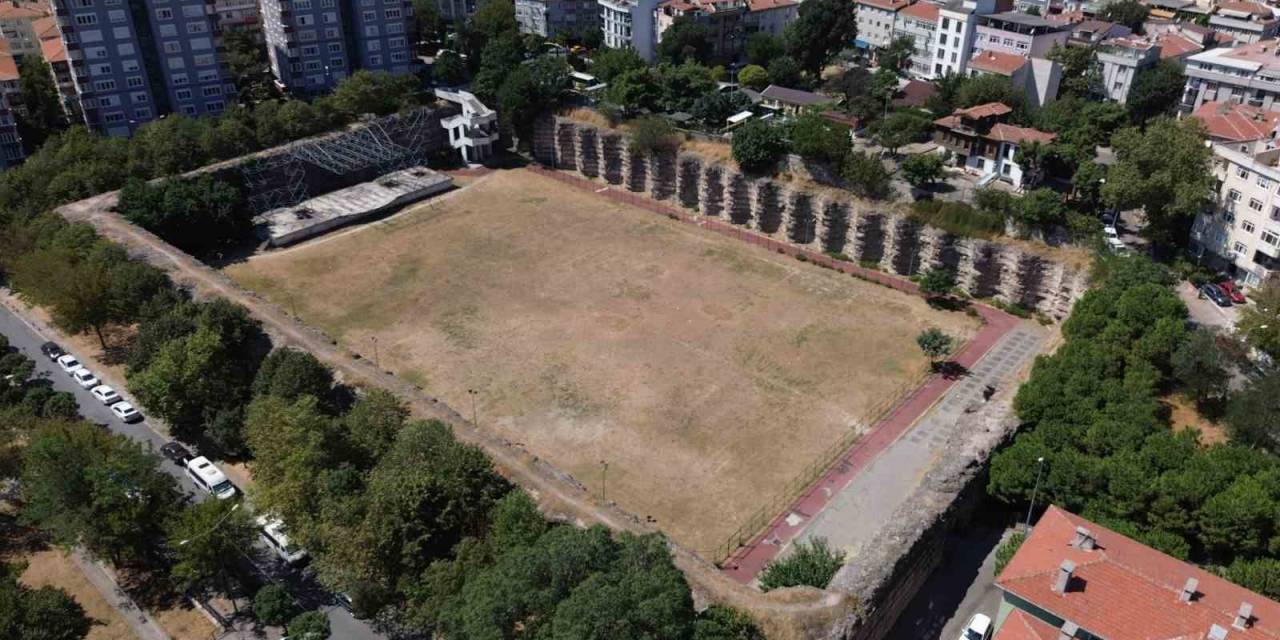 Tarihi Fildami Sarnıcı Bakırköy Belediyesi Tarafından Kendi Haline Terk Edildi