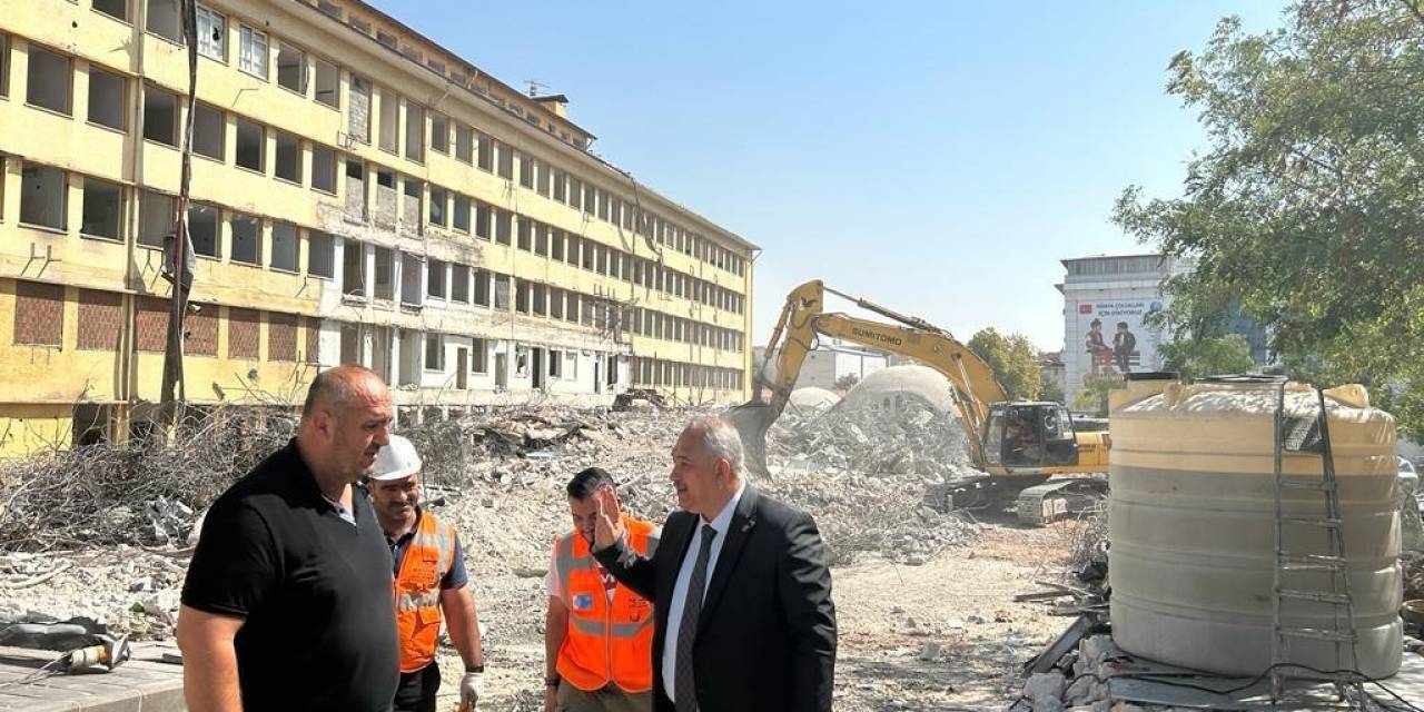 İl Başkanı Çetin, Tarih Yıkımı Yerinde İnceledi