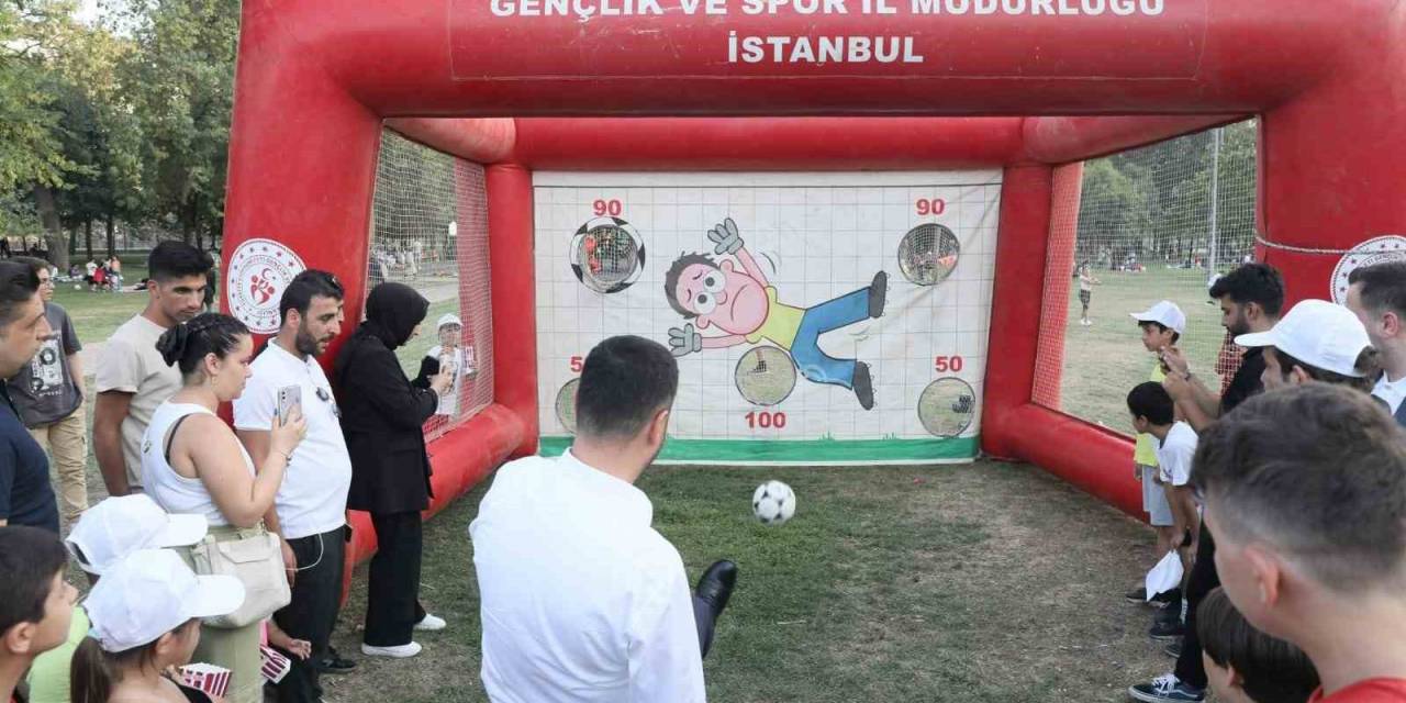 Büyük Zaferin 101. Yılı Kağıthane’de Coşkuyla Kutlandı