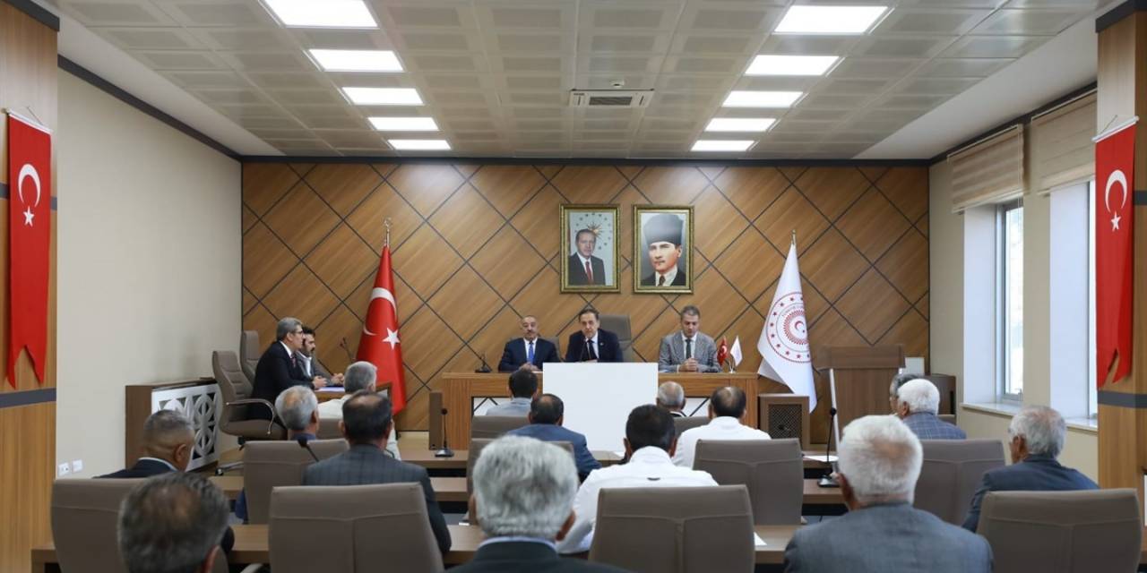 Vali Usta, Projeler Hakkında Bilgi Aldı