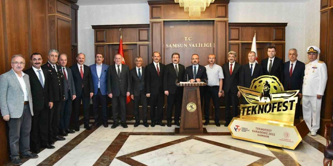 Bülent Turan: “Samsun Dünyanın Barış Adımlarının Atılacağı Yer Olmaya Hazır Olmalı”