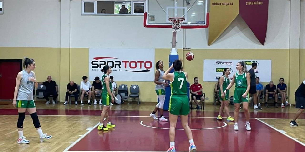 İzmit Belediyespor Hazırlık Maçında Galatasaray’ı Yendi