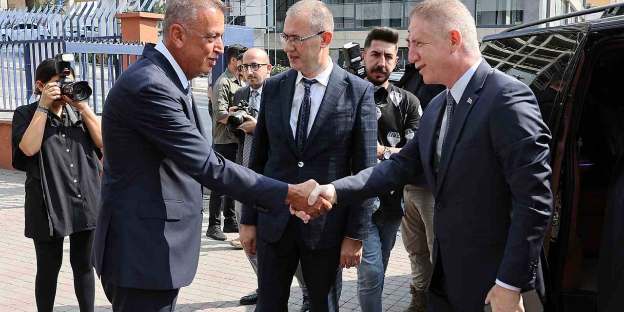 Ataşehir Belediye Başkanı İlgezdi: "Gümrük İle Hal Alanlarının Kaldırılması Gerekli"