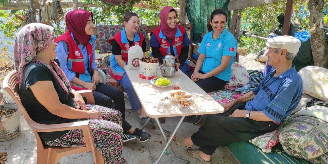 Vefa Sosyal Destek Grubu 1 Haftada 65 Haneyi Ziyaret Edip 108 Faaliyet Gerçekleştirdi