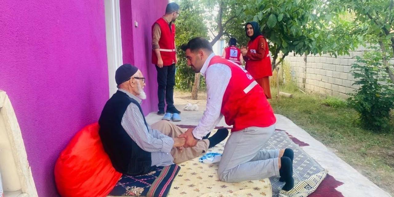 Kızılay’dan Doğubayazıt’ta Asırlık Çınarlara Ziyaret