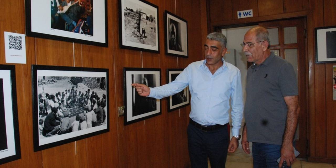 Adana’da “Aşık Veysel Fotoğraf Sergisi” Açıldı