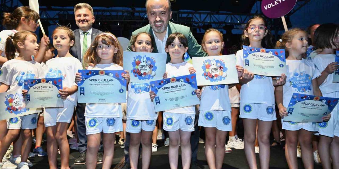 Yaz Spor Okullarına Coşkulu Veda