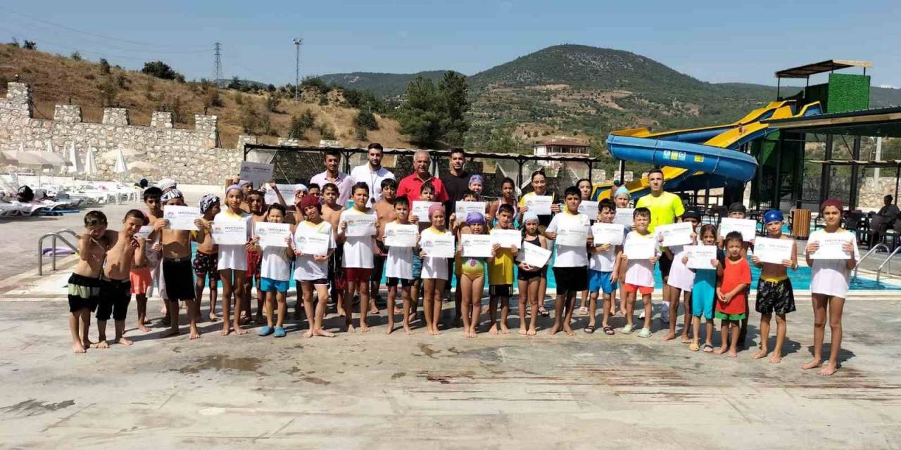 Yaz Kursları Bitti, Sertifikalar Dağıtıldı