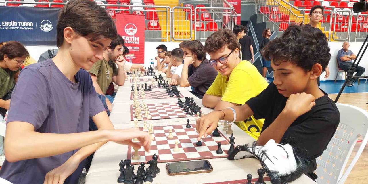İstanbul Uluslararası Açık Satranç Turnuvası’nda Ödüller Sahiplerini Buldu