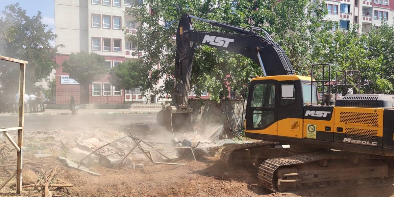 Bingöl Belediyesinden Trafiğe Nefes Aldıracak Çalışma